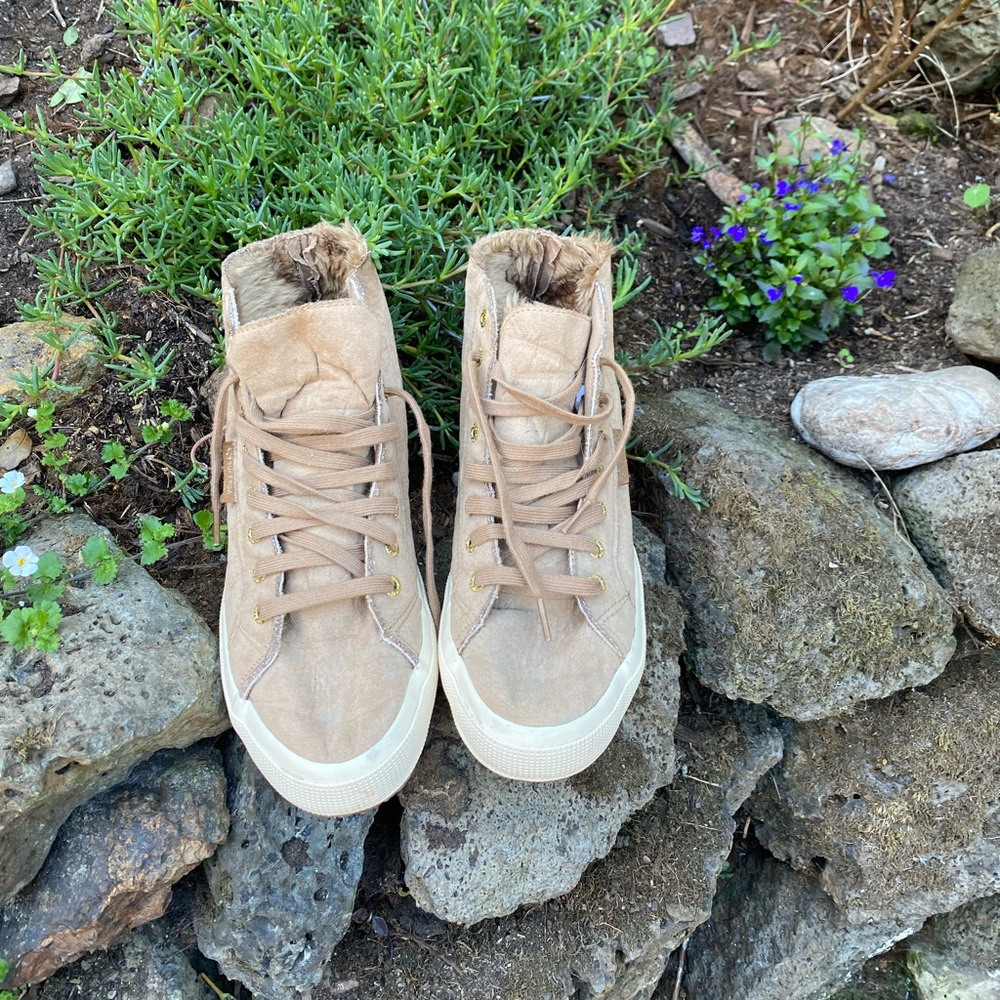 Superga ankle boots with shearling. Suede top Beige. Size Euro 41.5 US 10.